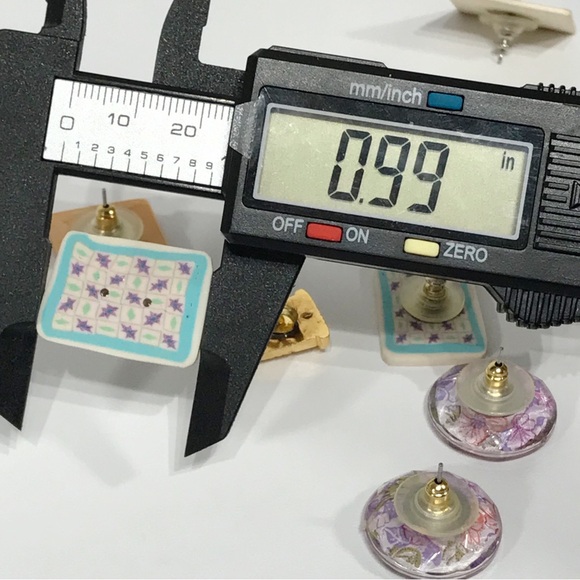 Folkart Bobbin Resin Dried Flower Needlepoint Quilt Novelty Kitsch Earring Lot - Picture 15 of 16